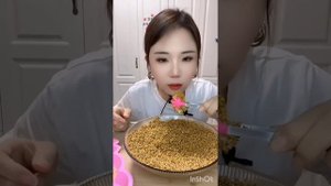 ASMR ICE EATING WITH MATCHA GREEN TEA POWDER, PASSION FRUIT, SHAVED ICE, CRUNCHY ICE, ICE EATING