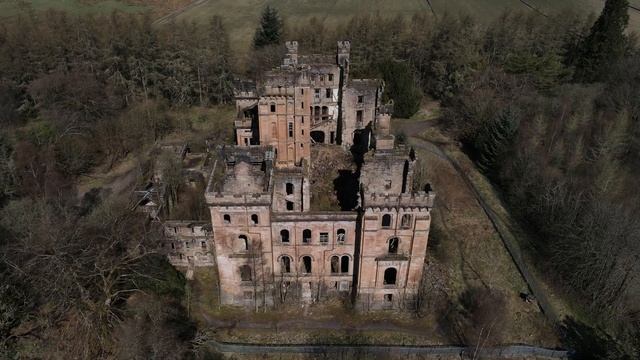 Lennox Castle смотреть онлайн