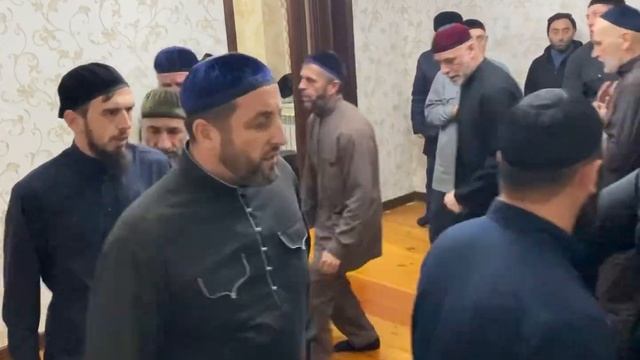 Абдулла — Зикр в Шали, Ц1онтрошкахь. 12.12.2023 смотреть онлайн