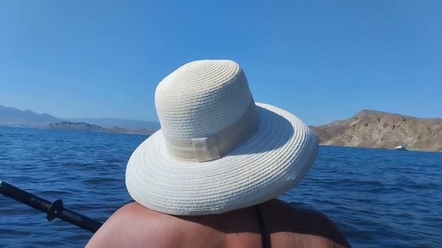 На каяках в бухтах Орджоникидзе сентябрь-октябрь 2024 года