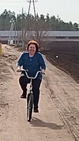 Катаюсь на велосипеде!
