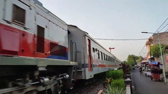 Kereta Api Thomas exe VS Mobil Truk exe | Ada Kereta Berkepala Anjing Marah Nih Temen Temen Part 2 смотреть онлайн