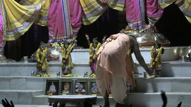 Most Beautiful Mangal Aarti in Mayapur 15/03/2018 смотреть онлайн