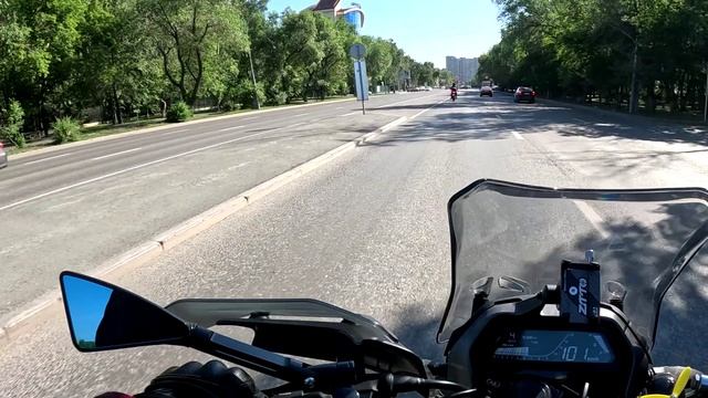 Танцуем)))