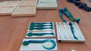 Проливаем формы из гипса для силиконовых приманок. Производство форм для приманок.