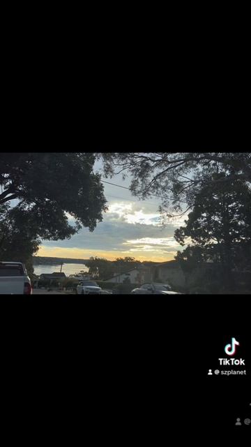 Evening Sun Tonight. Music 🎵 @volanicky #sydneysunset #filmmakerlife