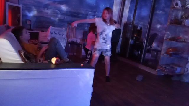 Ульяна превратилась в Луну