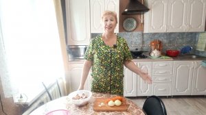 Вкусный обед, засолила мясо для колбасы.