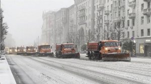 В Москве из-за сильного снега объявлен оранжевой уровень погодной опасности