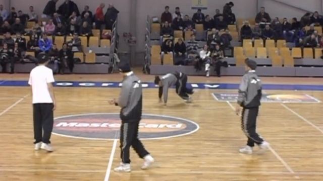 Break dance in Baltic Futsal Cup 2010