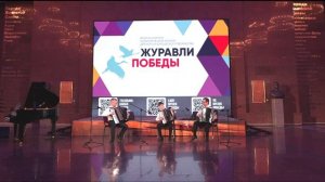 ПОПУРРИ на темы песен военных лет