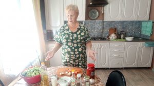 Вкусная заготовка из огурцов .