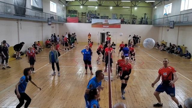 Локис (Кемерово) -  Барсуки (Кемеровский район)                  2   -   0
