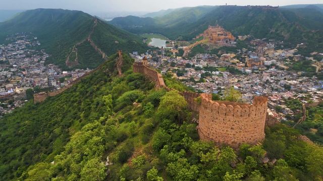 18983873-uhd_3840_2160_25fps