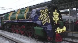 Паровоз П36-0031 (ТЧЭ-14) с поездом Деда Мороза на Белорусском вокзале.