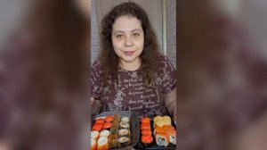 МНЕ ЗАВИДУЮТ БАБКИ, РОВЕСНИЦЫ И НЕ ТОЛЬКО/МУКБАНГ РОЛЛЫ