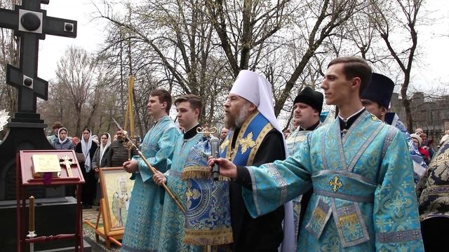 Обращение митрополита Воронежского и Лискинского Леонтия к участникам общегородского крестного хода смотреть онлайн
