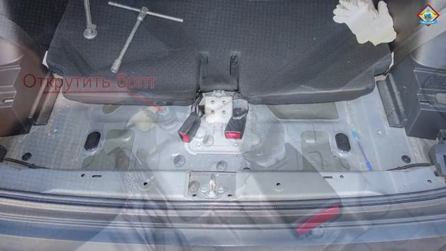 Honda Crossroad ホンダクロスロード Снятие сидений третьего ряда.