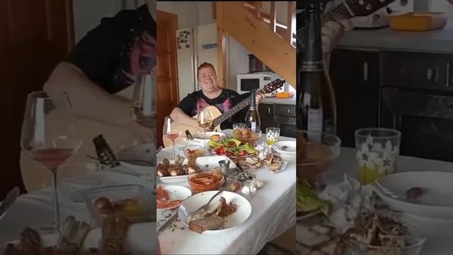 ВСТАЛА БАБА НА ВЕСЫ. ШУТОЧНАЯ ВЕСЁЛАЯ ПЕСЕНКА.