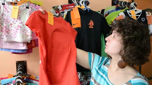 СМАЙЛІК комісійний магазин. Літні футболки. Відео-рубрика.