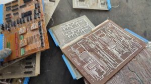 ободрали платы а золото оставили