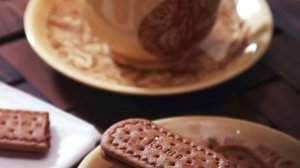 Овощерезке и топорик для приготовления печенья.