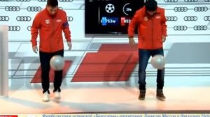 Неймар и Месси Набивают мяч прикольно:)!