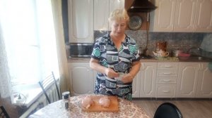Копчу куриную грудку , доделываю чай.