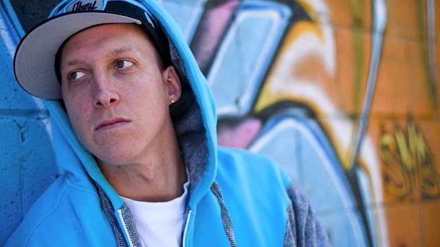 Cale Sampson - C-A-L-E смотреть онлайн