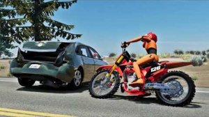 BeamNG Drive - реалистичные аварии мотоциклов и квадроциклов
