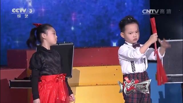 Прикольное выступление 6-летнего фокусника