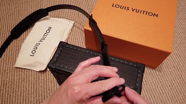 Louis Vuitton Clutch Box Absolute Noir  Hard-sided trunk bag: Details what fits  try-on