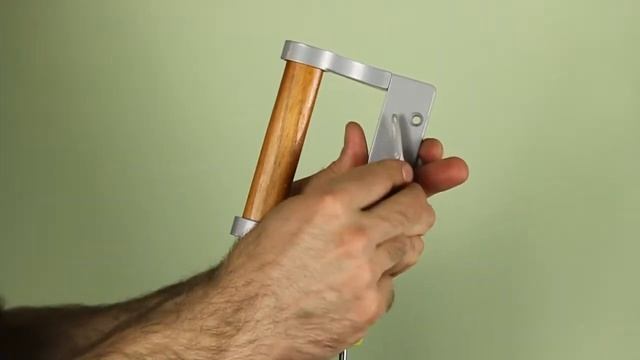 Reversing the thumb lock on the Swisco 82-013 Sliding Door Handle смотреть онлайн