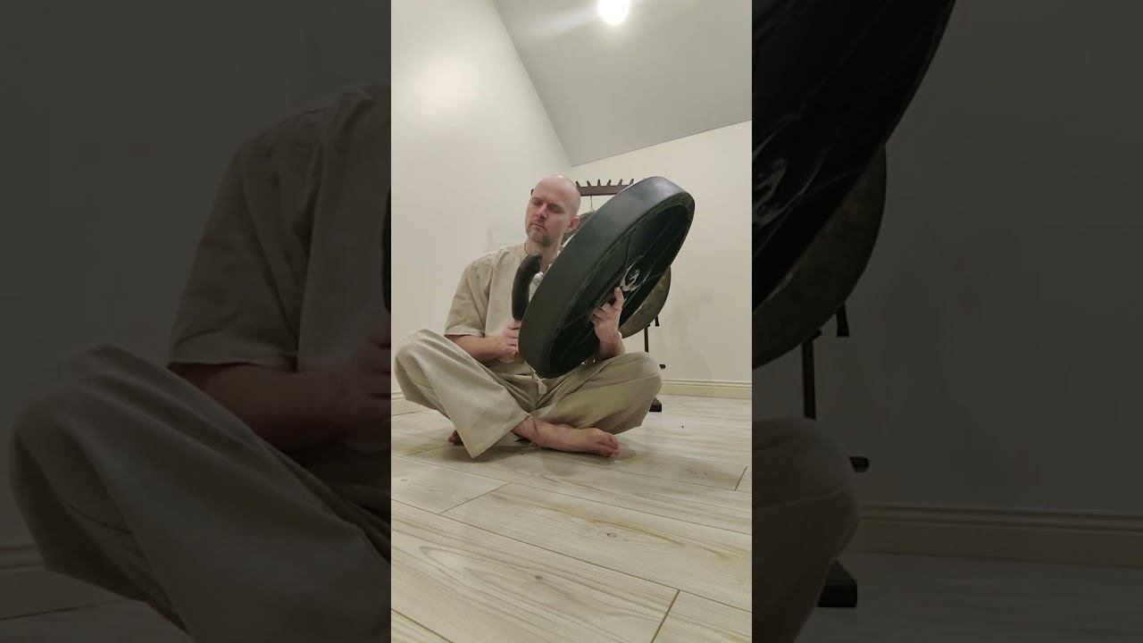 Бубен дракон в наличии 35000 р, 60 см.