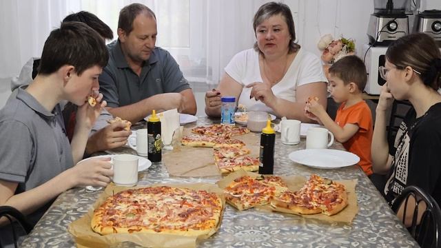 Мукбанг Пиццерия