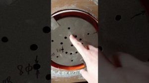 Похолодало. Дела по хозяйству: надробила зерна, перебрала лук и чеснок, убрала горшки с цветами.