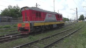 Маневровый тепловоз ЧМЭ3-1186 (ТЧЭ-6) выполняет манёвры по ст. Люберцы-1 парк "Мальчики".