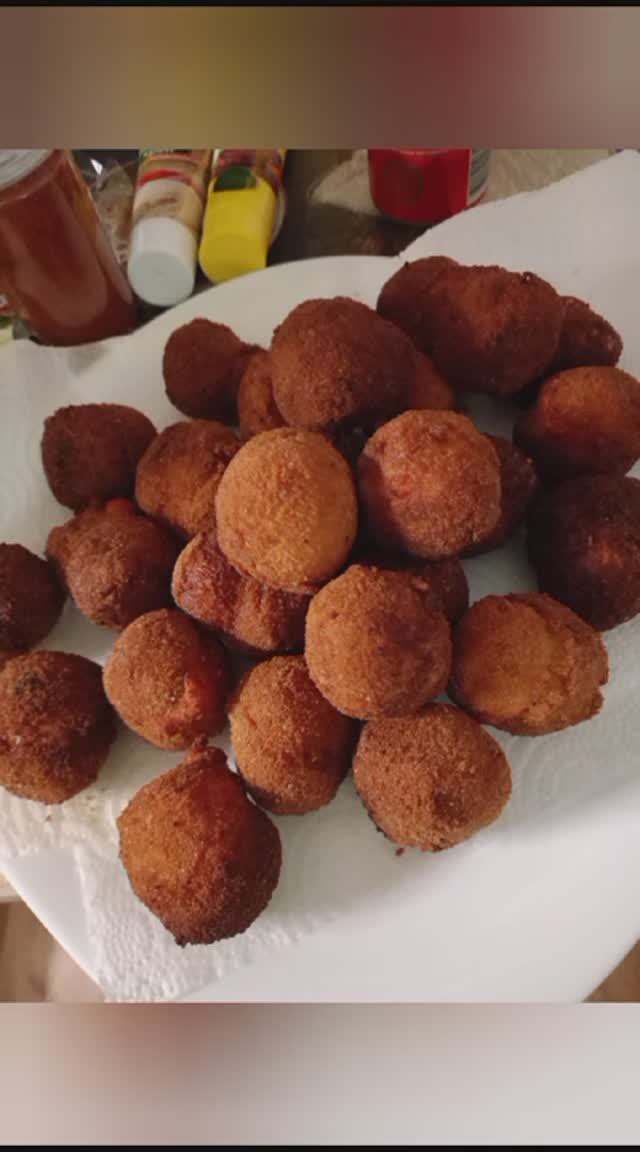 Сырные шарики к пиву !! + соусы  (мари нара ,соус сливочный хрен) , рецепт в описании. смотреть онлайн