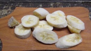 Густой смузи из банана с зеленью