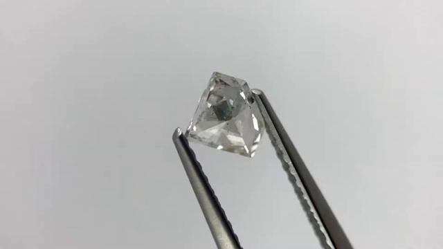 0.27ct 4.90x5.93mm Shield Shape Brilliant Cut DDL4025 смотреть онлайн