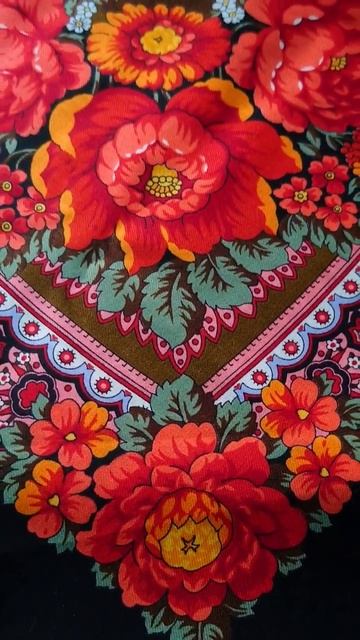 Боярыня. Павловопосадский платок Pavlovo Posadのショール #shorts смотреть онлайн