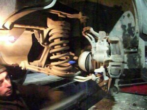 замена шаровых нива