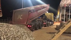 Разгрузка самосвального полуприцепа