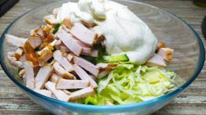 Салат из капусты с копчёной курицей