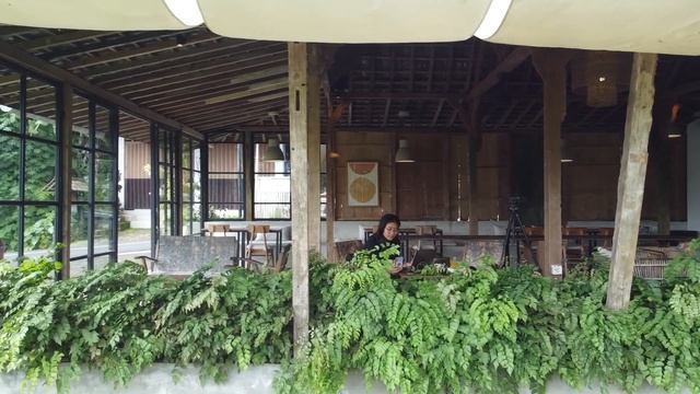 BREATHTAKING VIEW AT BATUKARU CAFE смотреть онлайн