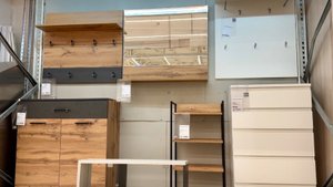 В Светофор классные завалы посуды! Много новинок для кухни. Красивые тарелки, кружки, кастрюли.