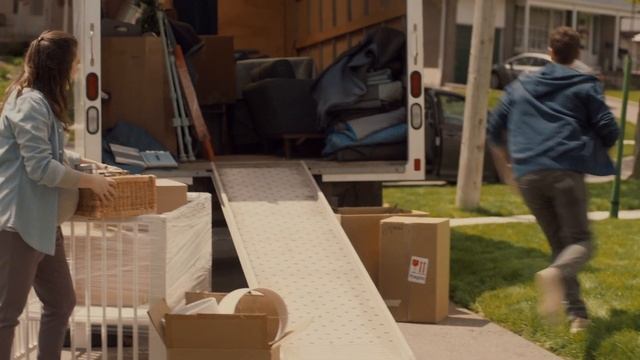 Swiss Chalet | New Neighbours смотреть онлайн