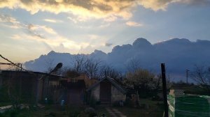 Уже и тяпка пошла работать. Костры. Жизнь на пенсии.