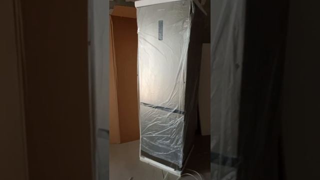 Распаковка — Холодильник с морозильником TECHNO FN2-47S SS смотреть онлайн