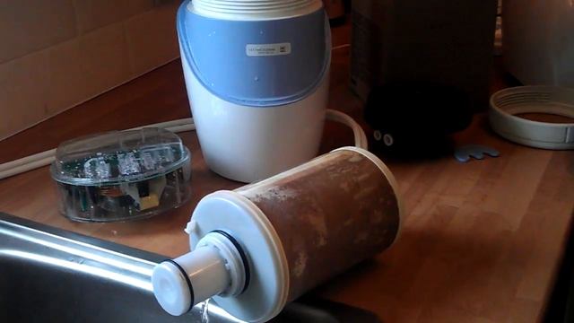 eSpring Water Treatment System - Replacement of Cartridge смотреть онлайн